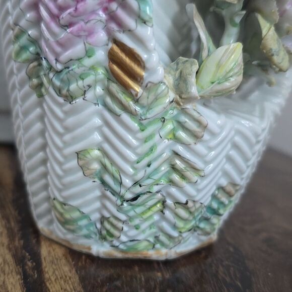 Japanese Porcelain Floral Wall Pocket - Picture 9 of 10